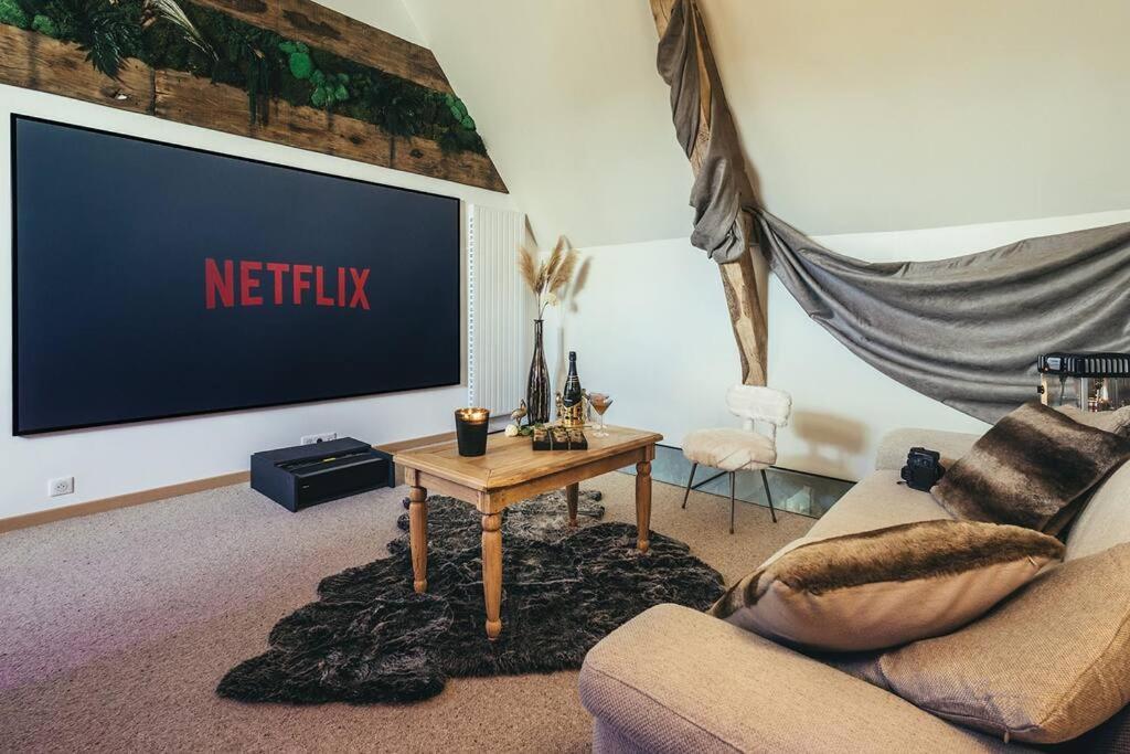 Le Duplex De L'Etoile Home Cinema Jacuzzi Et Sauna Privatif Longmesnil Exterior foto