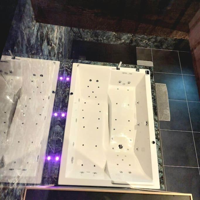 Le Duplex De L'Etoile Home Cinema Jacuzzi Et Sauna Privatif Longmesnil Exterior foto